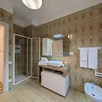 דירה 150m From The Sea - Ac Wifi Balcony Sleeps 6