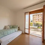 150m From The Sea - Ac Wifi Balcony Sleeps 6